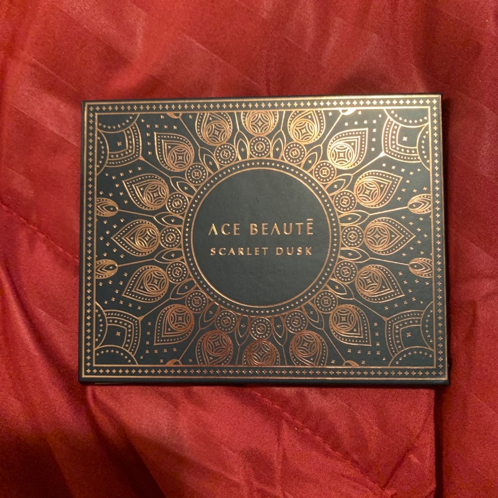 Ace beauty scarlet dusk palette